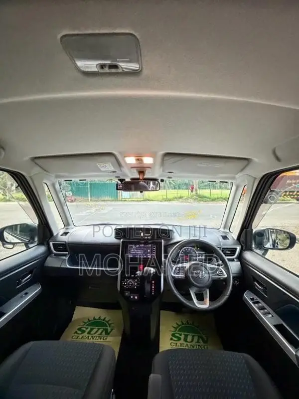 Toyota ROOMY CUSTOM G 2023 Car (Used)