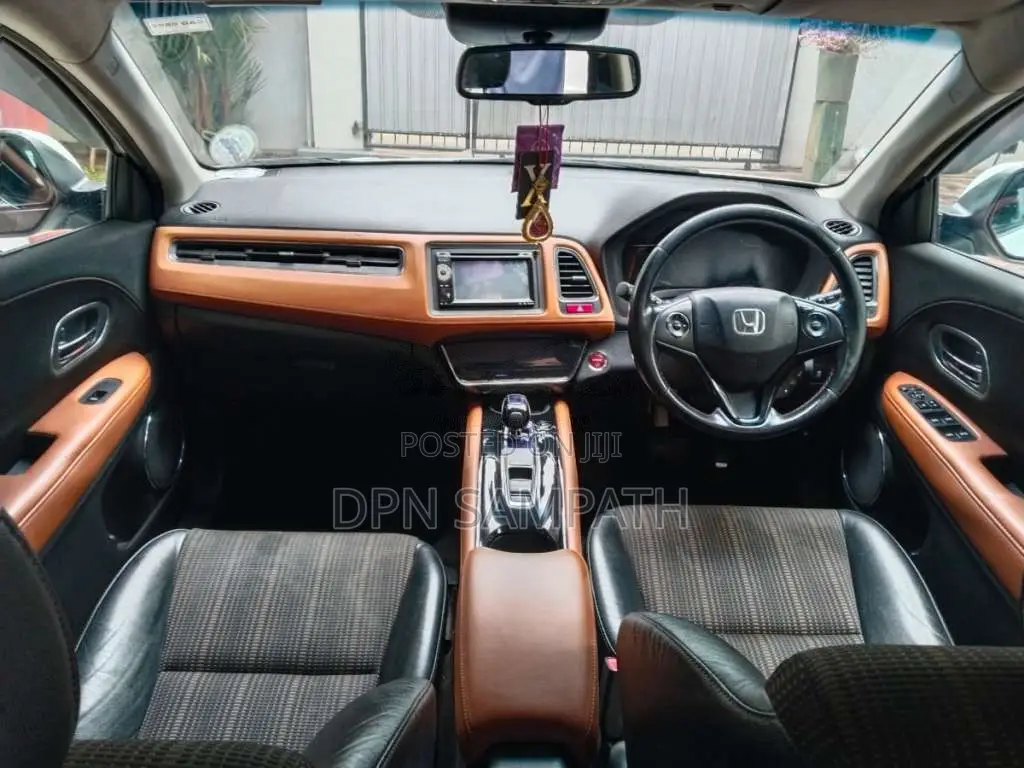 Honda Vezel 2016 SUV (Used)