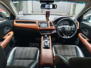 Honda Vezel 2016 SUV (Used)
