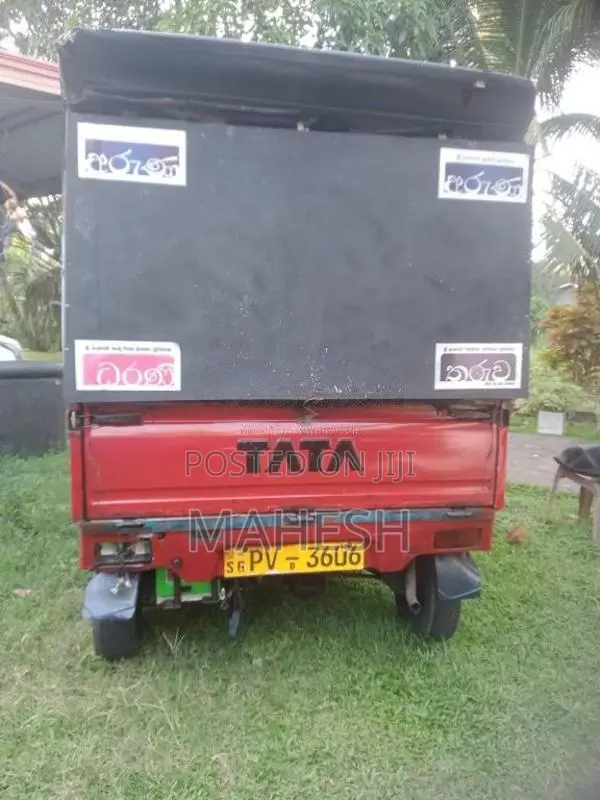 Tata Dimo Batti 2013 Lorry (Used)