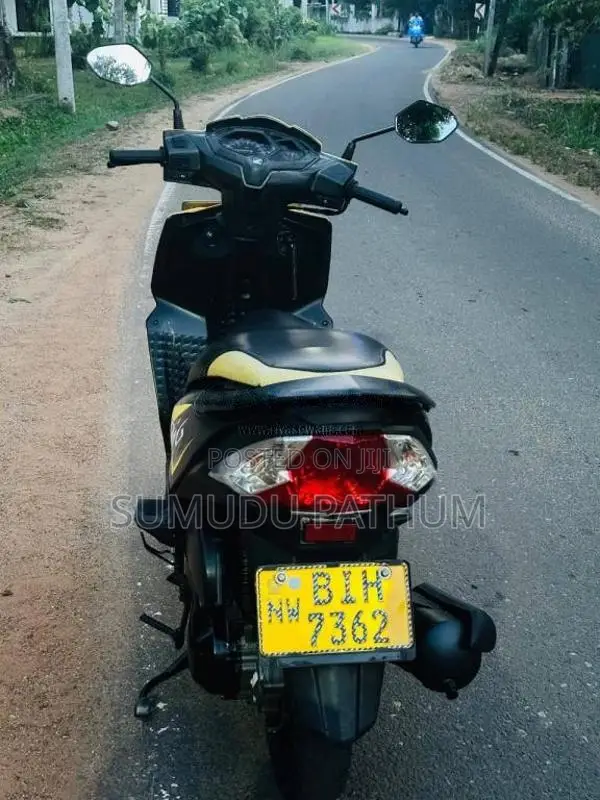 Honda Dio 2019 Motorbike (Used)