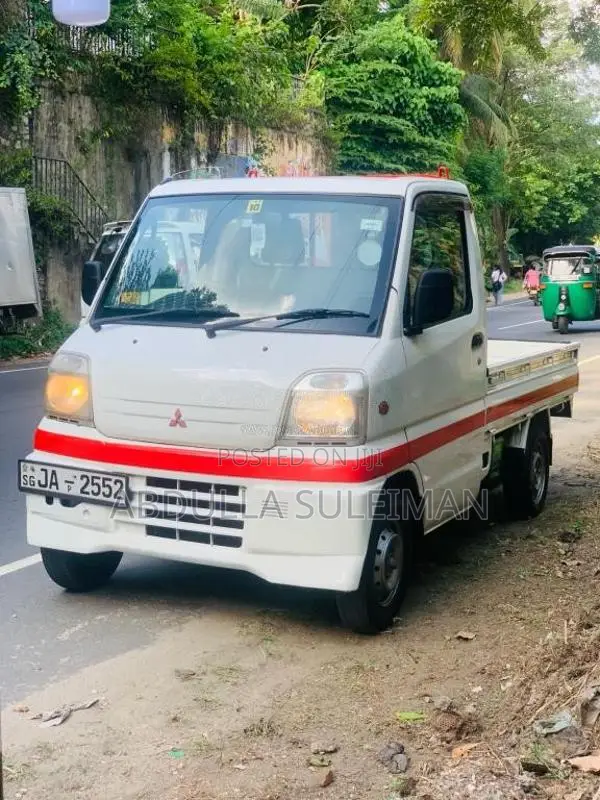 Mitsubishi MiniCab 2000 Lorry (Used)
