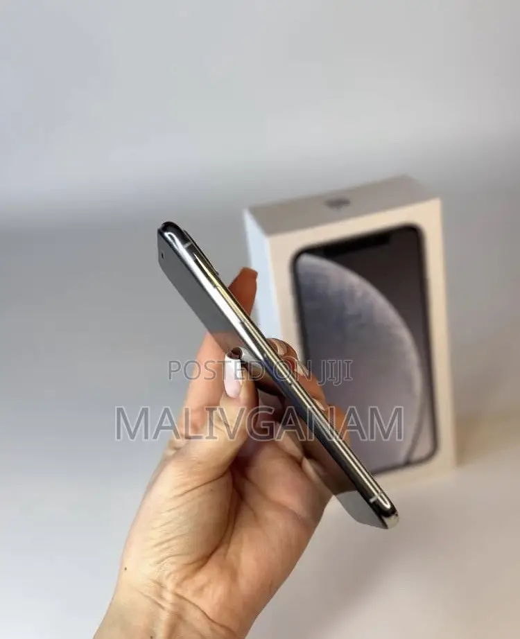 New Apple iPhone XS Max 256 GB White