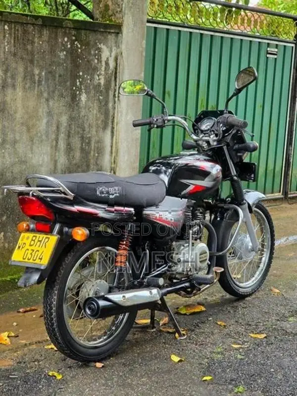Bajaj CT100 2019