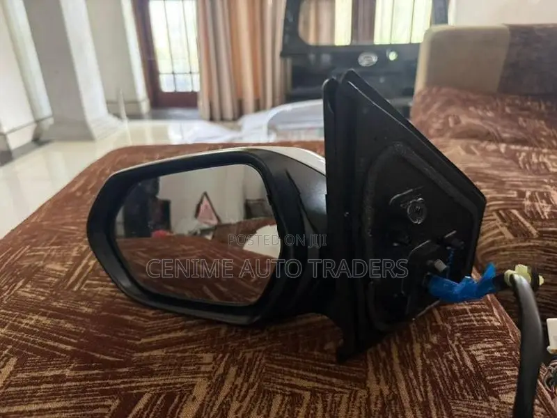 Toyota Yaris 210 Camera Mirror