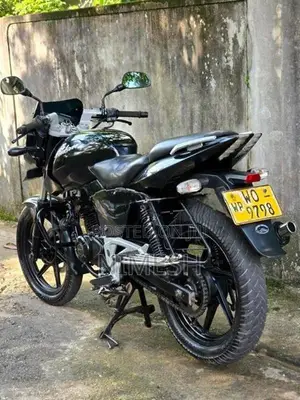 Bajaj Pulsar 180 2011