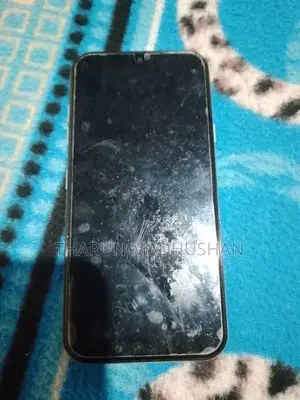 LG Q31 3gb/32gb (Used)