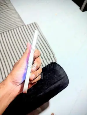 Apple iPhone 13 (Used)