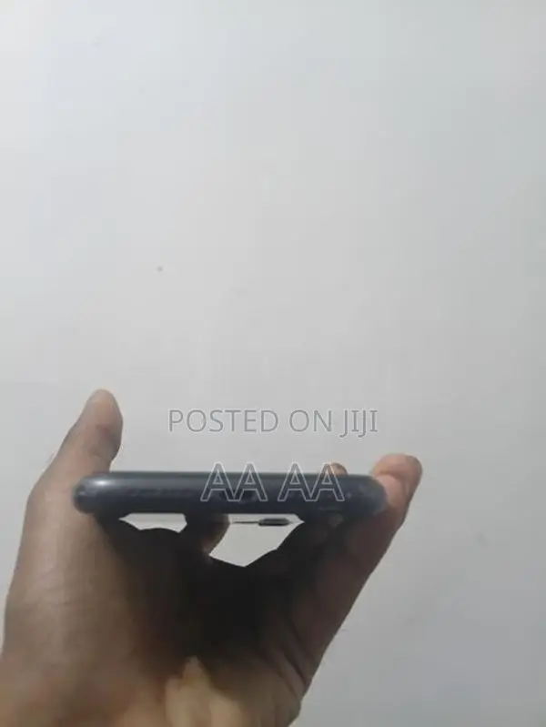 Apple iPhone 11 (Used)