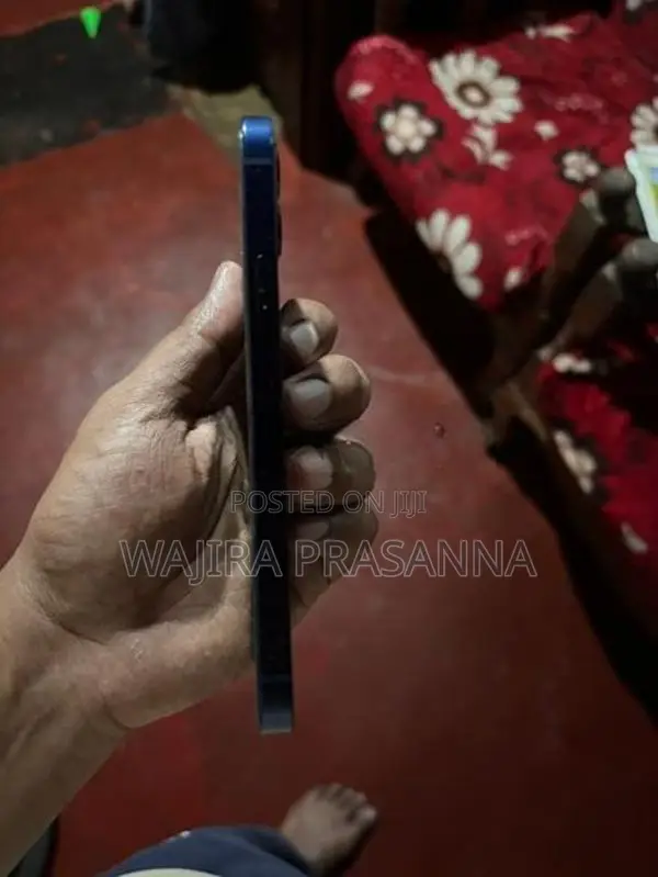 Apple iPhone 12 (Used)