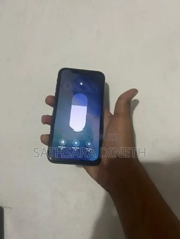 Apple iPhone 11 128GB (Used)