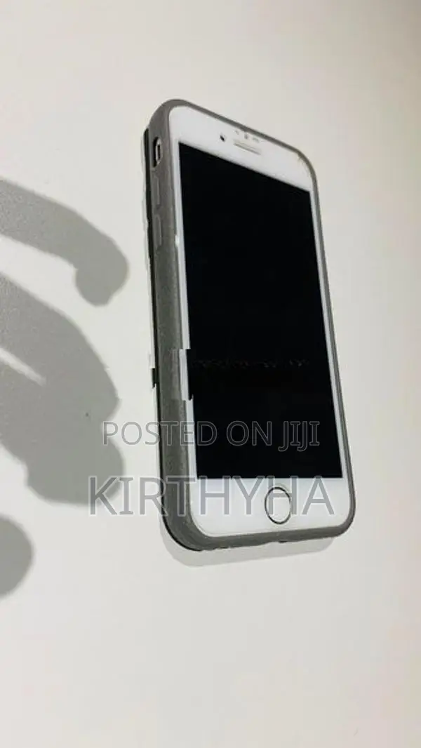 Apple iPhone 8 (Used)