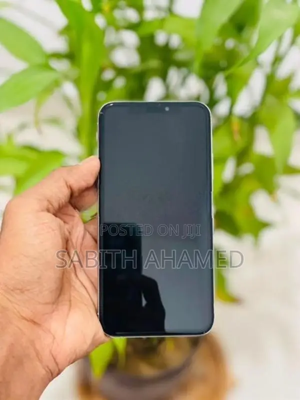 Apple iPhone XS (Used)
