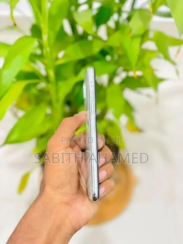 Apple iPhone XS (Used)