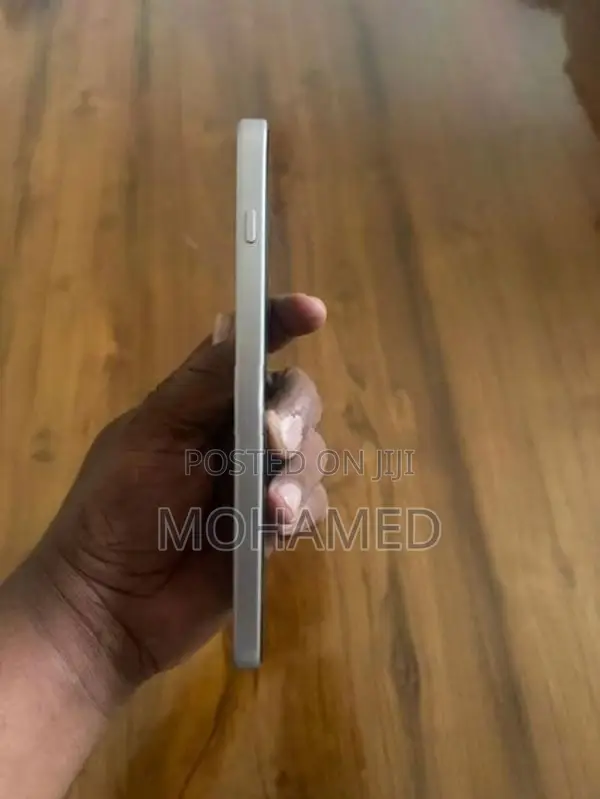 OnePlus Nord 5 (Used)
