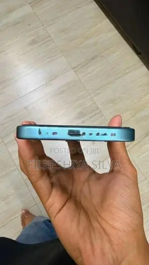 Apple iPhone 16 128GB (Used)