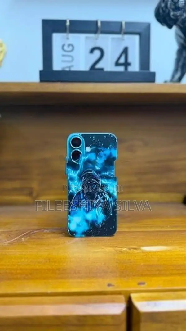 Apple iPhone 16 128GB (Used)
