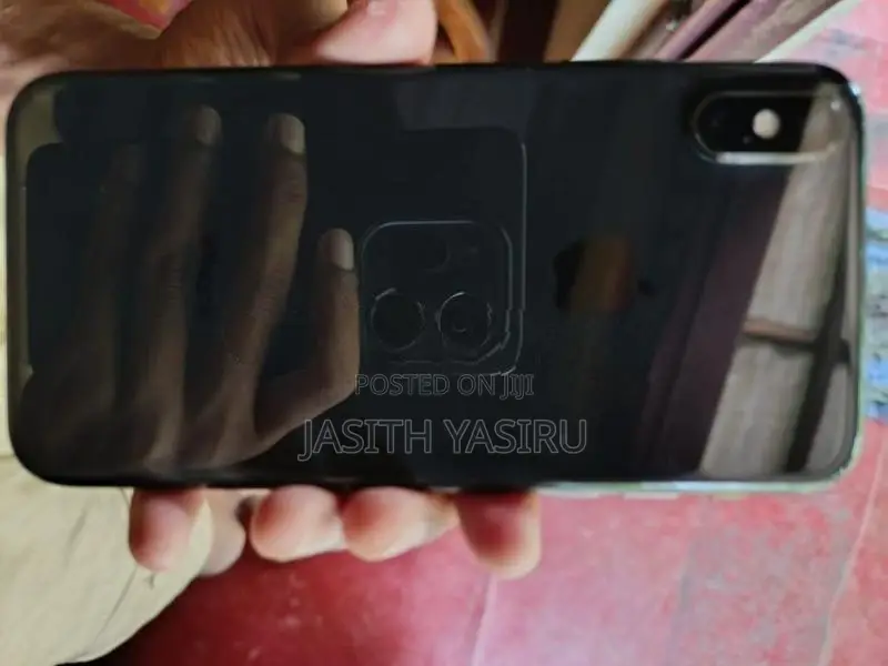 Apple iPhone X (Used)