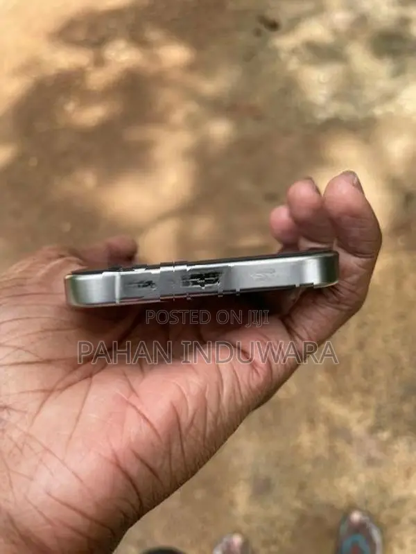 Apple iPhone 15 Pro (Used)