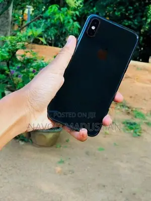 Apple iPhone XS (Used)