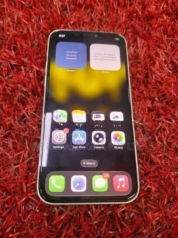 Apple iPhone 12 (Used)