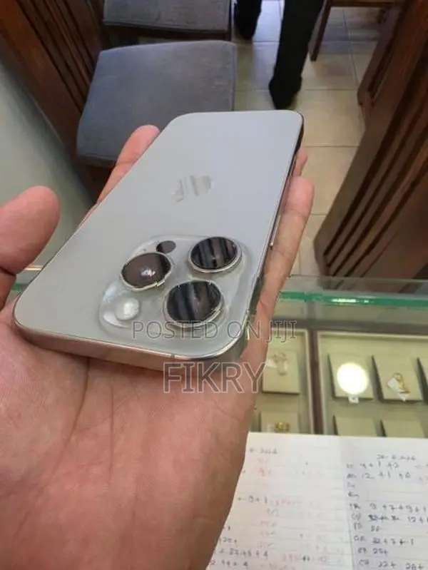 Apple iPhone 16 Pro (Used)
