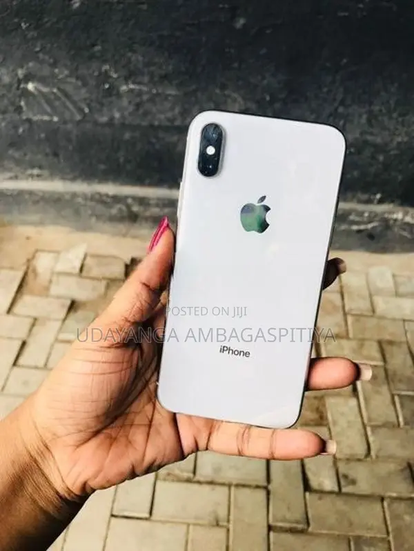 Apple iPhone X (Used)