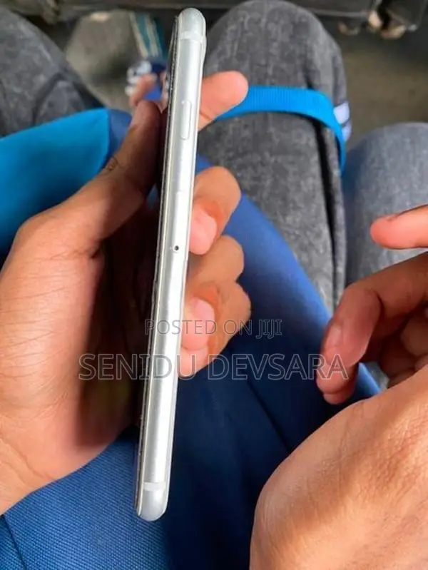 Apple iPhone 8 (Used)