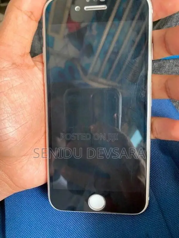 Apple iPhone 8 (Used)