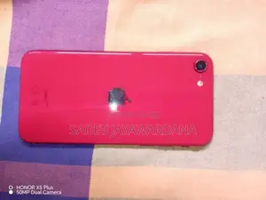 Apple iPhone SE 2 Red (Used)