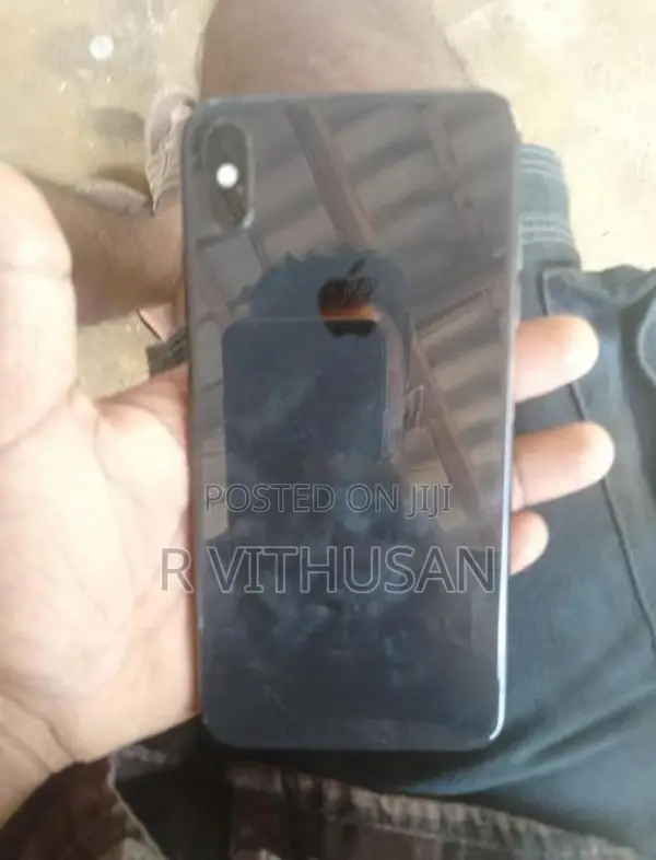 Apple iPhone XS Max (Used)
