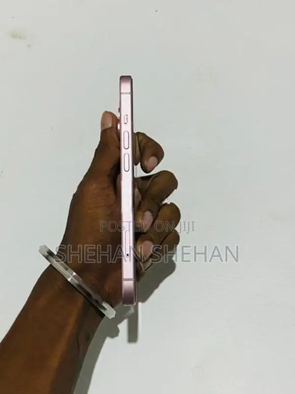 Apple iPhone 15 (Used)
