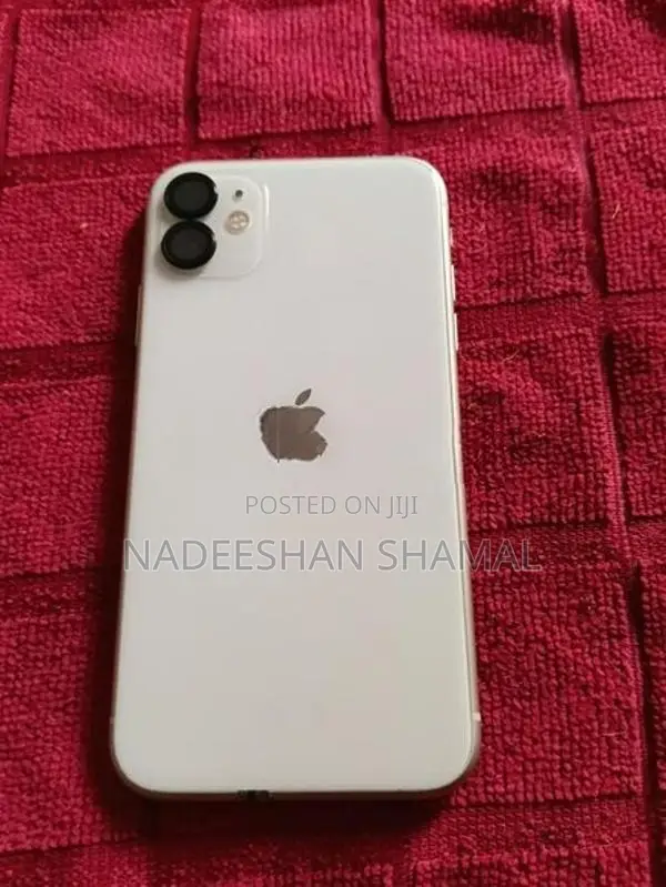 Apple iPhone 11 (Used)