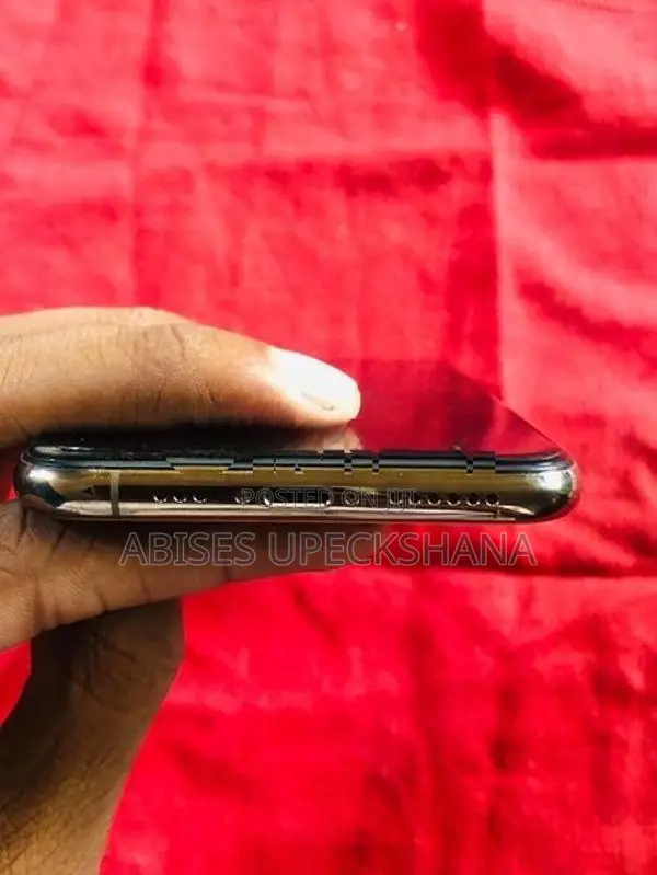 Apple iPhone XS Gold (Used)