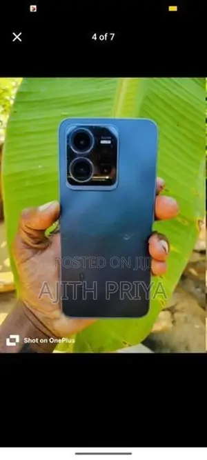 Vivo V25 (Used)