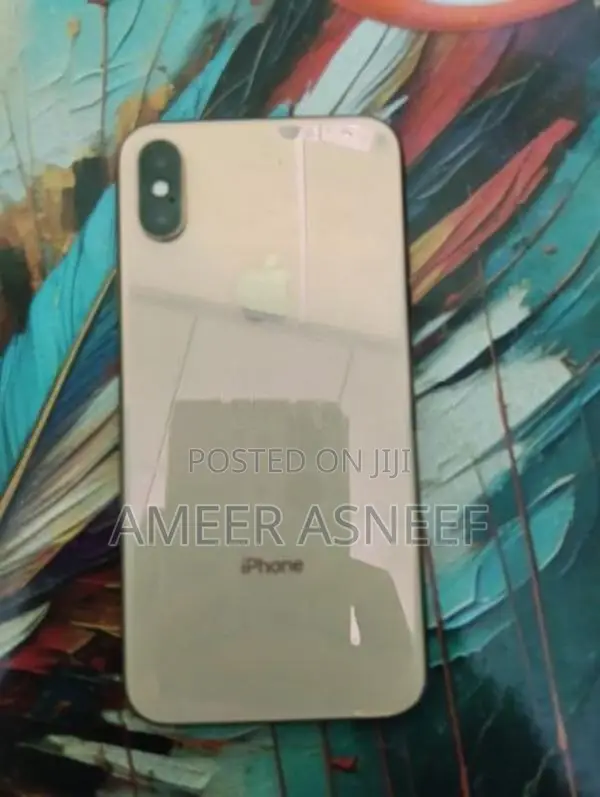 Apple iPhone XS (Used)