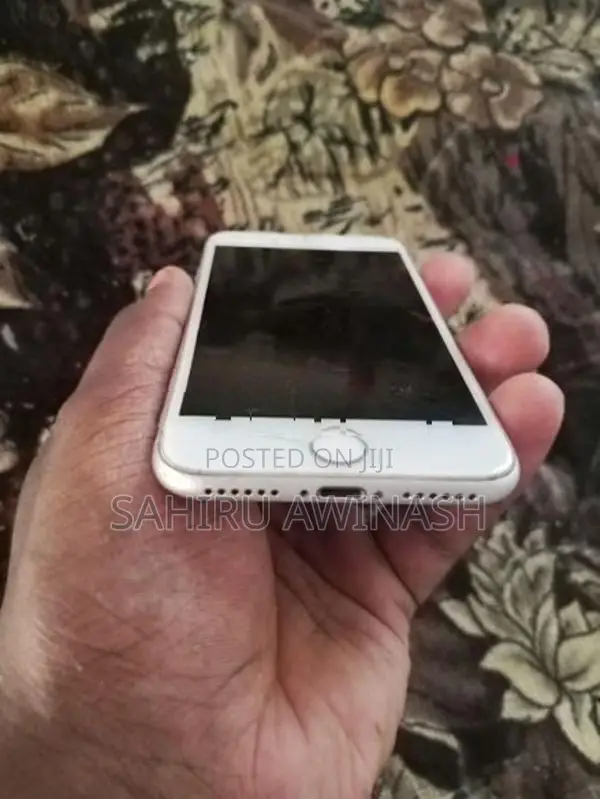 Apple iPhone 7 (Used)