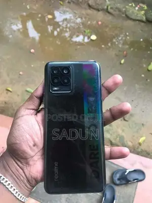 Realme 8 (Used)