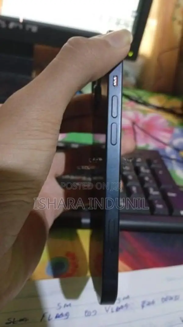 Apple iPhone 13 (Used)