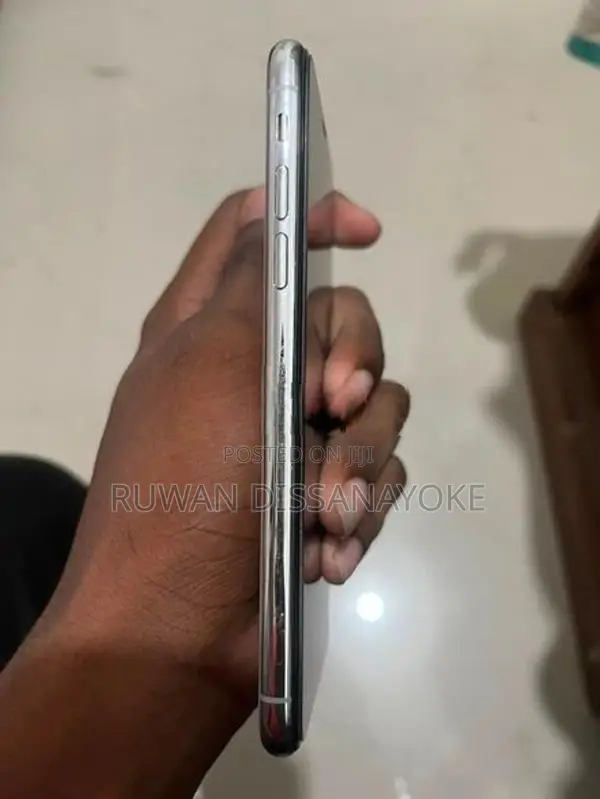 Apple iPhone X (Used)