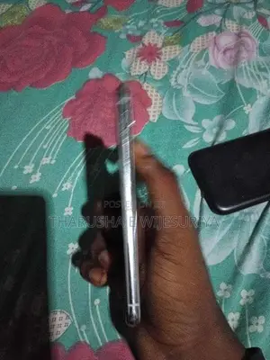 Apple iPhone XS (Used)