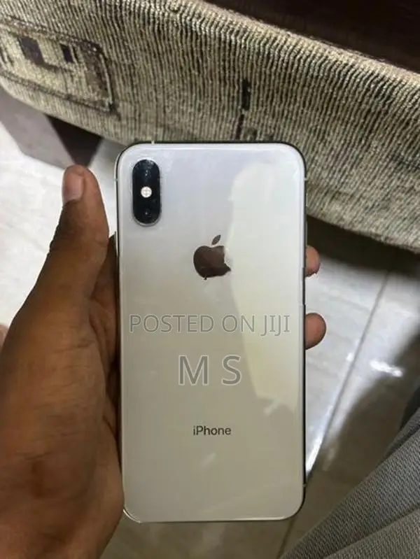 Apple iPhone XS (Used)
