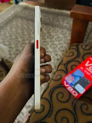 ZTE nubia V80 Design (Used)