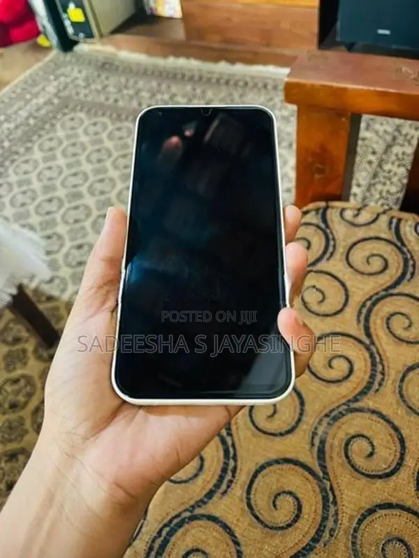 ZTE nubia V80 Design (Used)