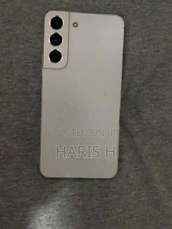Samsung Galaxy S22 (Used)