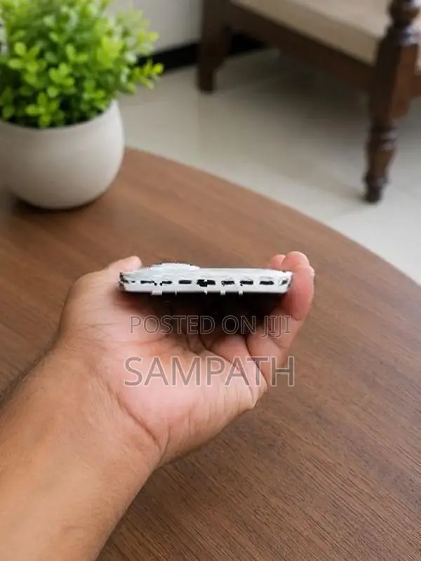 Apple iPhone 13 (Used)