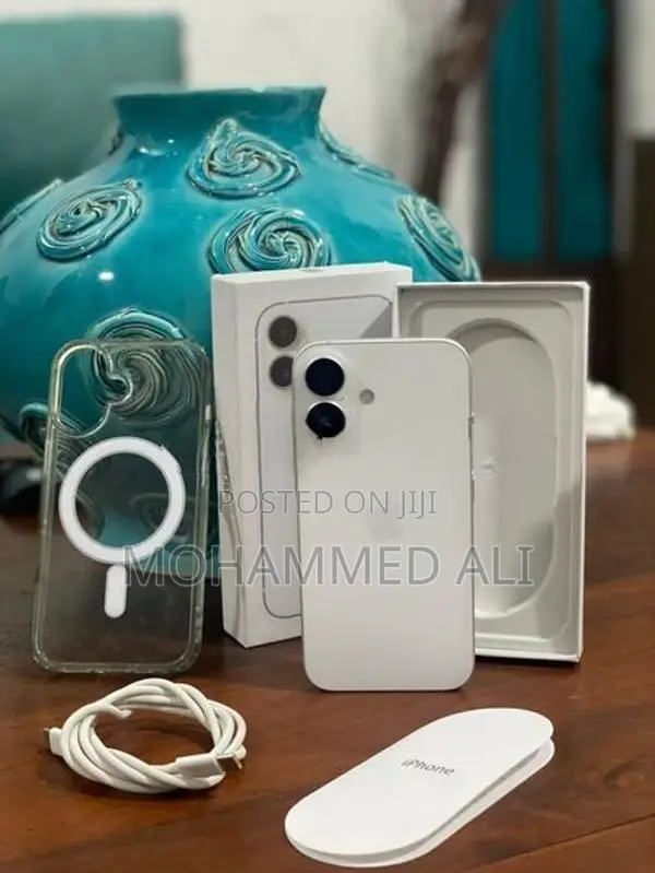 Apple iPhone 16 (Used)