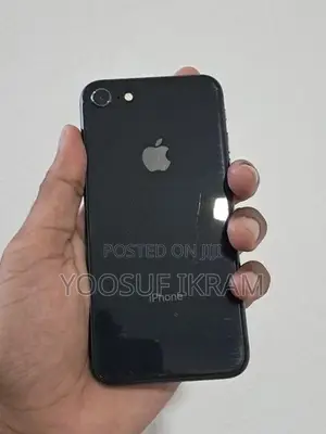 Apple iPhone 8 (Used)