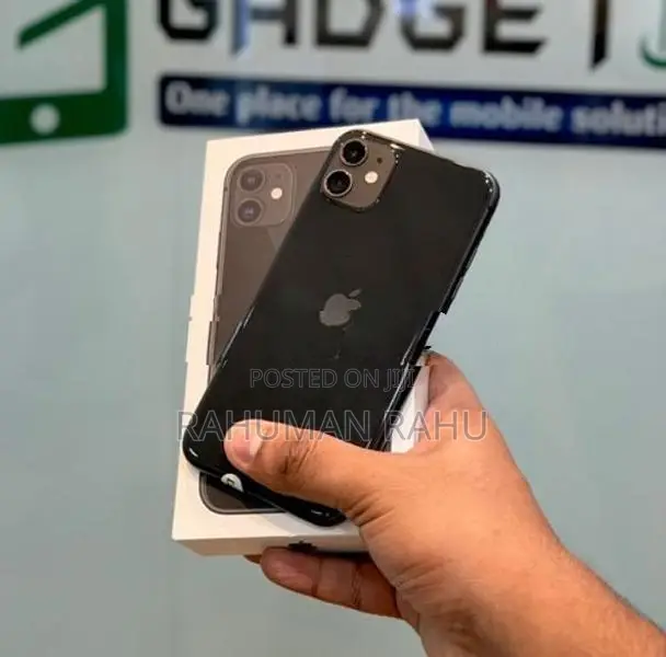 Apple iPhone 11 64GB (Used)