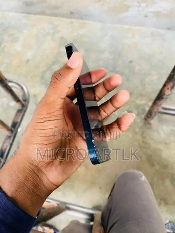 Apple iPhone 13 mini (Used)